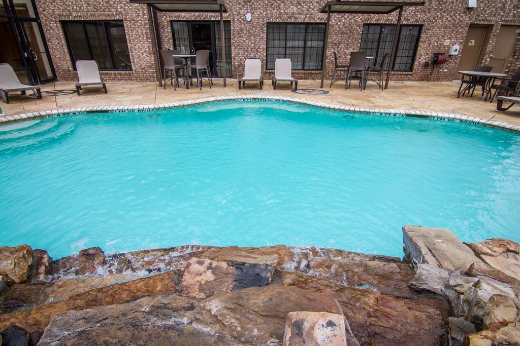 Comfort Suites Marshall Exterior photo