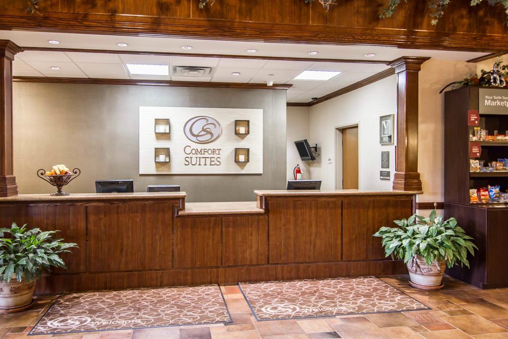 Comfort Suites Marshall Exterior photo