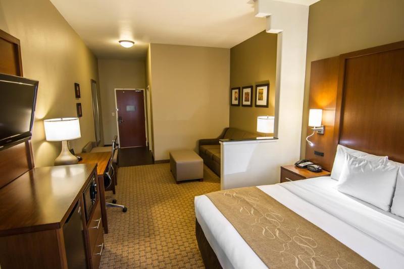 Comfort Suites Marshall Exterior photo