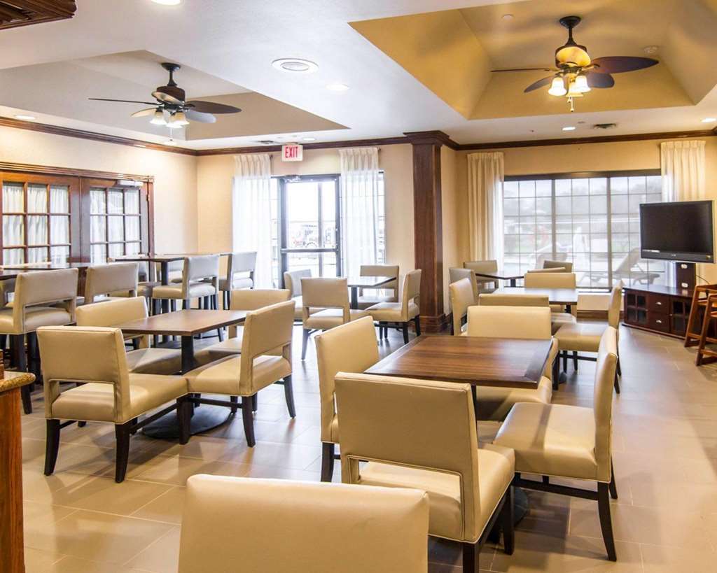 Comfort Suites Marshall Restaurant photo
