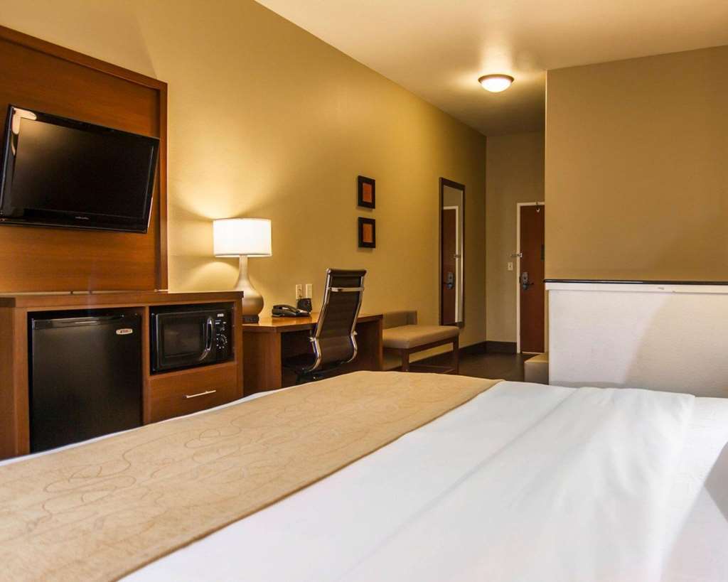 Comfort Suites Marshall Room photo
